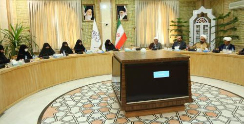جلسه دیدار حجت الاسلام زارعان با خانم برقعی  (5)