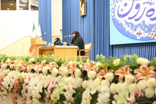 خانم یوسفی تالار راه روشن (12)