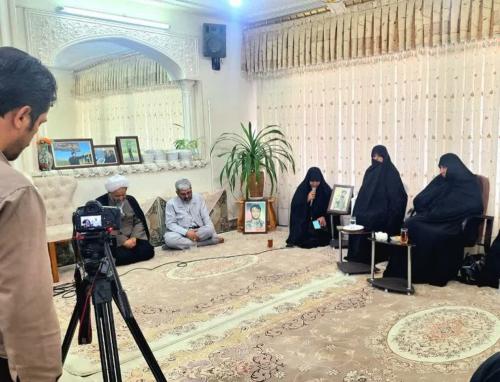 دیدار مدیر جامعه الزهرا با خانواده شهید دهشیری (1)