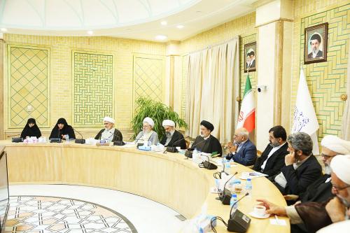 نشست رییس دفتر رییس جمهور با مسئولان نهادهای حوزوی در جامعه الزهرا (3)