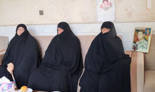 دیدار مدیر جامعه الزهرا با خانواده شهید حیدری مجد