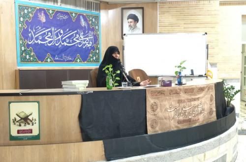 خانم شریفی